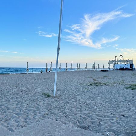 Sea Views Sanatori Beach, Barcelona Calafell Buitenkant foto